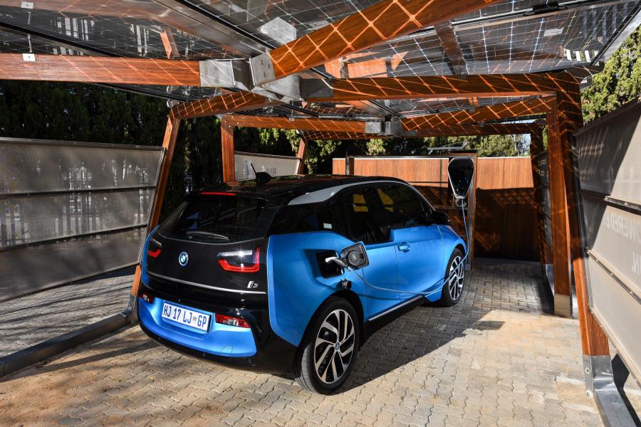  BMW i3 (I01) 2018 года  (ZA) (фото 10 из 16)